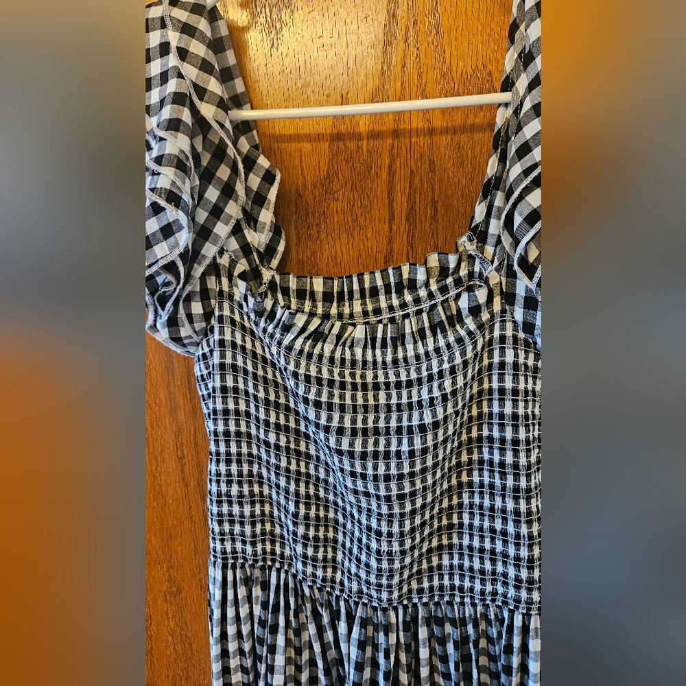 Crown and Ivy Gingham Black and White Dress - Picture 5 of 6